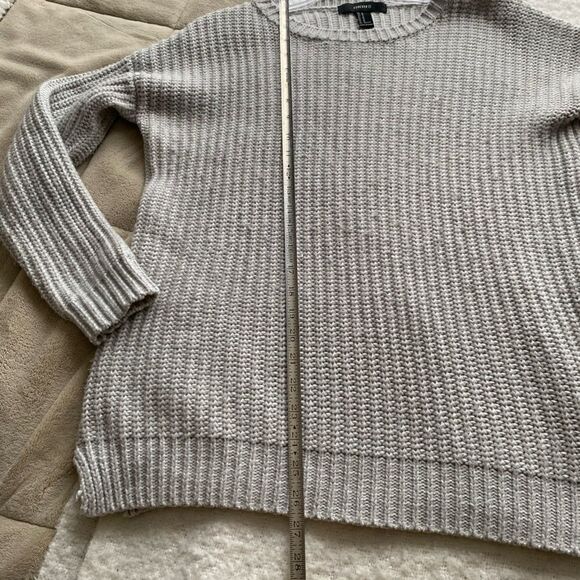 Forever 21 Gray Knit Sweater Size Medium - Picture 6 of 7